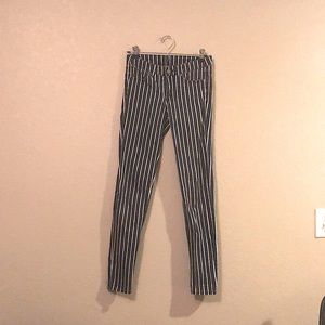 Stripped skinny jeans